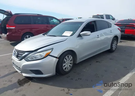 2018 Nissan Altima 2.5 S z USA, uszkodzony, nr VIN 1N4AL3AP1JC174805